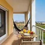 Apartment Chill W Pool - Da Rocha