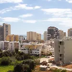 Chill W Pool - Da Rocha *